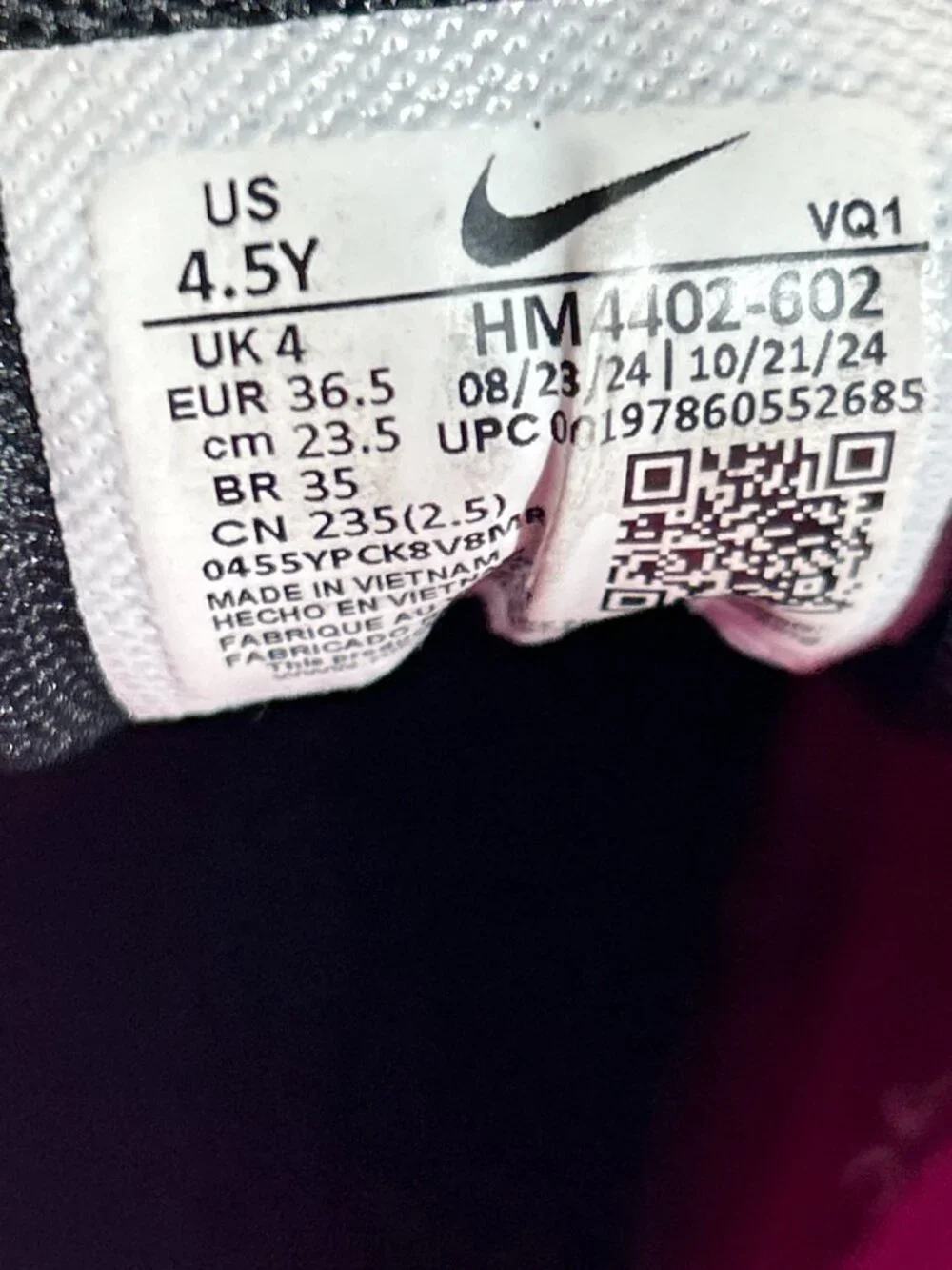 Nike Cosmic Runner Girls Running Shoes Size 4.5 Youth 4.5Y Pink Sneakers Kids